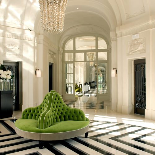 7.Trianon Palace Versailles, A Waldorf Astoria Hotel - Lobby